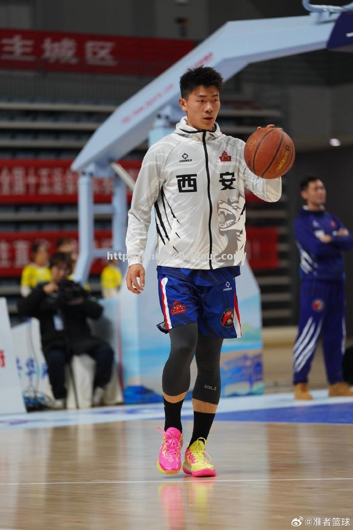 陕西男篮在昨天比赛中击败对手,赢得了比赛 陕西男篮在昨天比赛中击败对手,赢得了比赛